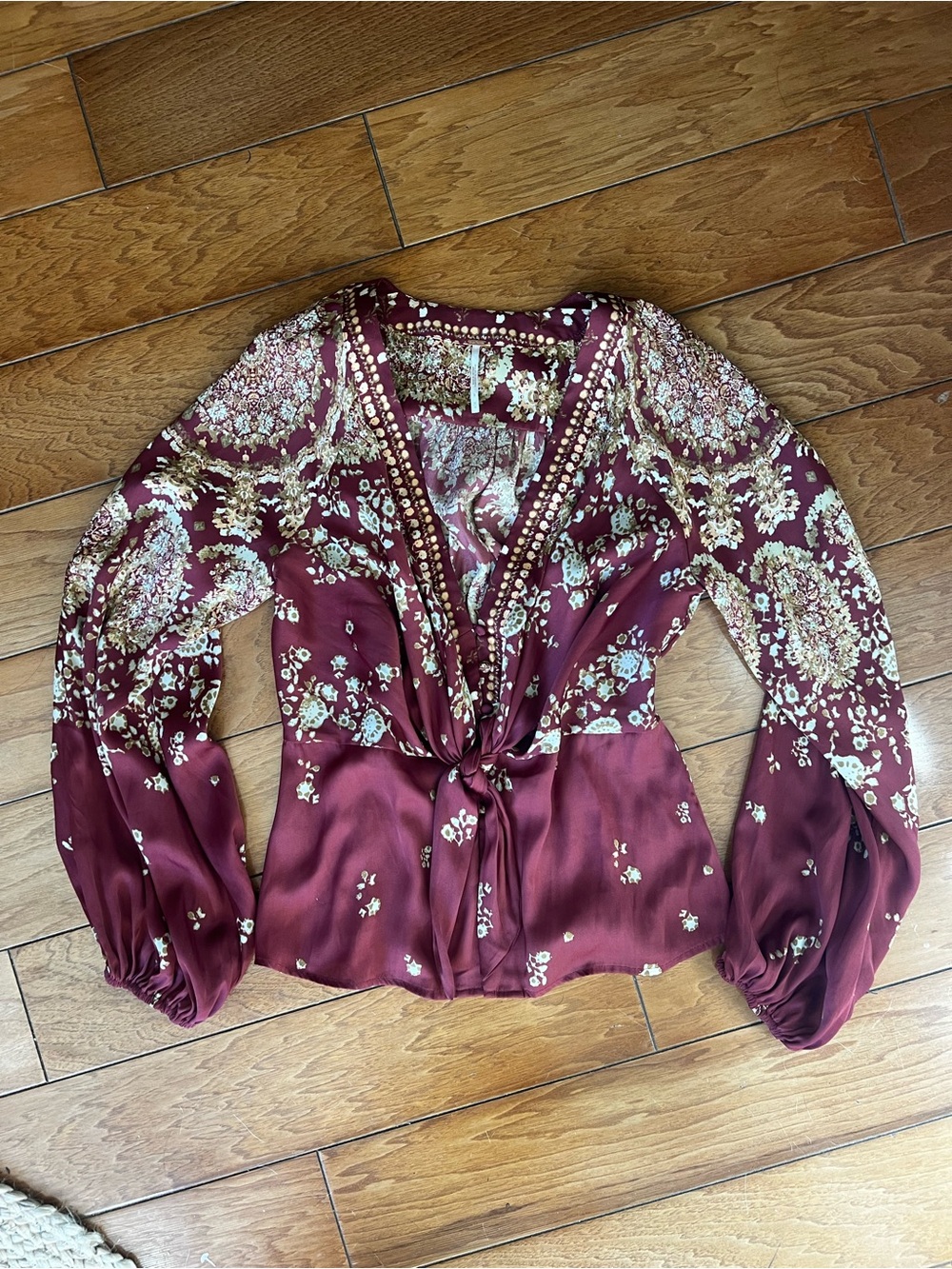 Free People Burgundy Floral Tie-Front V-Neck Blouse sz M